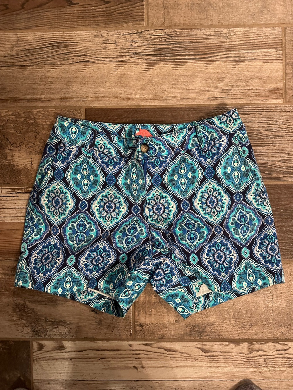Tommy Bahama Blue Teal Patterned Women’s Flat Front Shorts